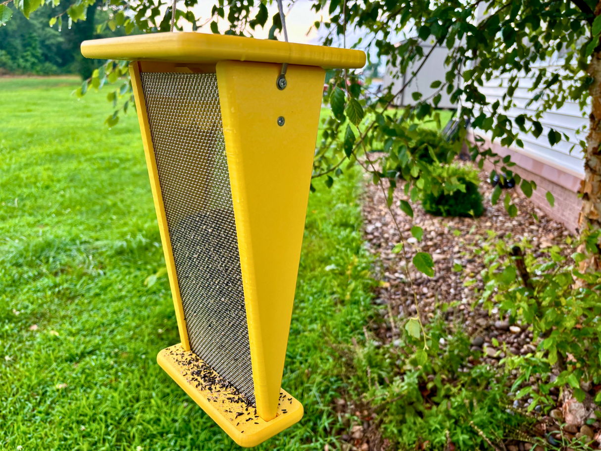 JCS Wildlife Recycled Poly Lumber Goldfinch Thistle Nyjer Feeder