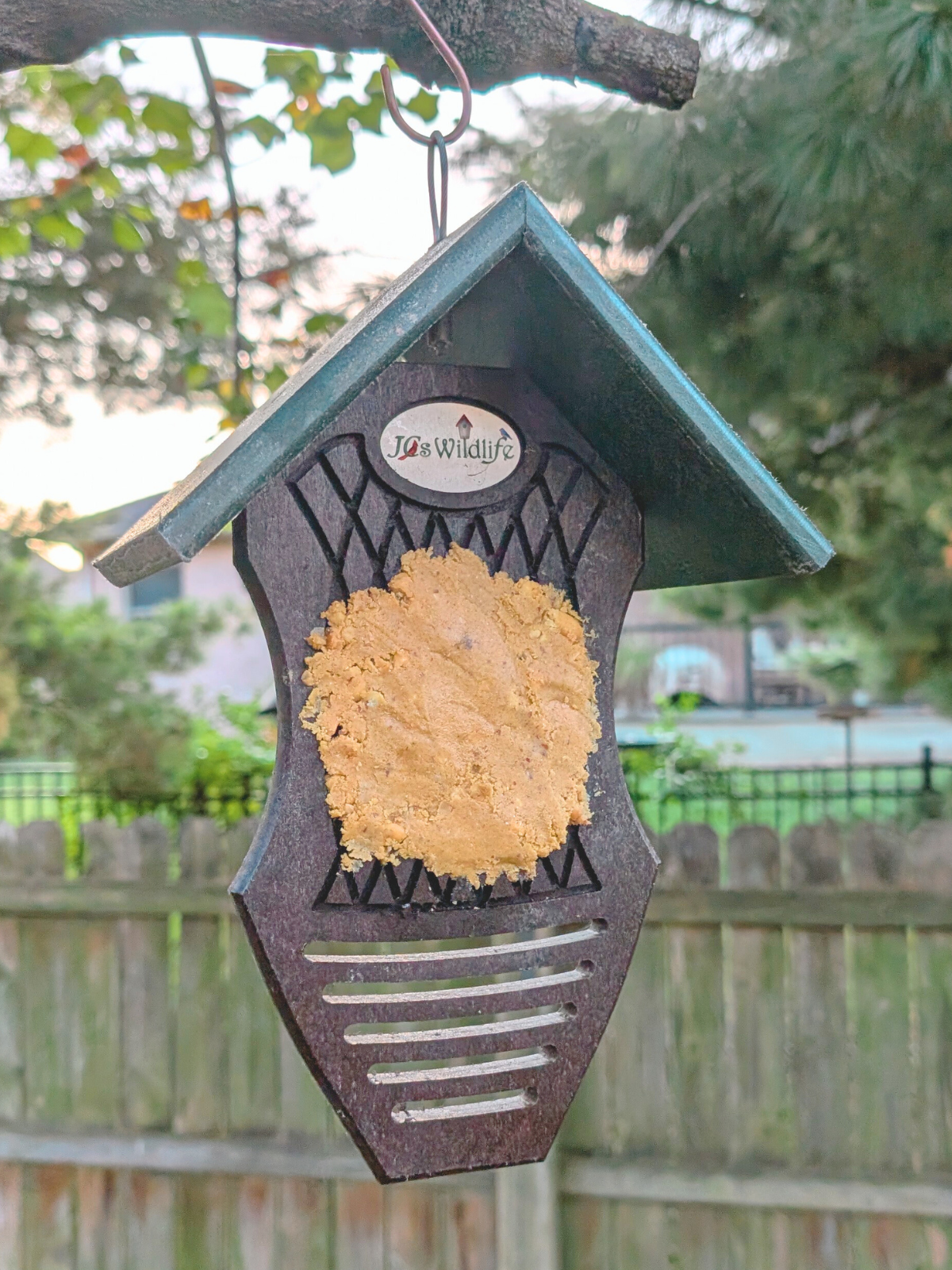 JCS Wildlife Spreadable Suet & Peanut Butter Feeder