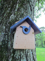 JCS Wildlife Post Mount Cedar Wren House w Poly Roof & Birdhouse Predator Guard Portal